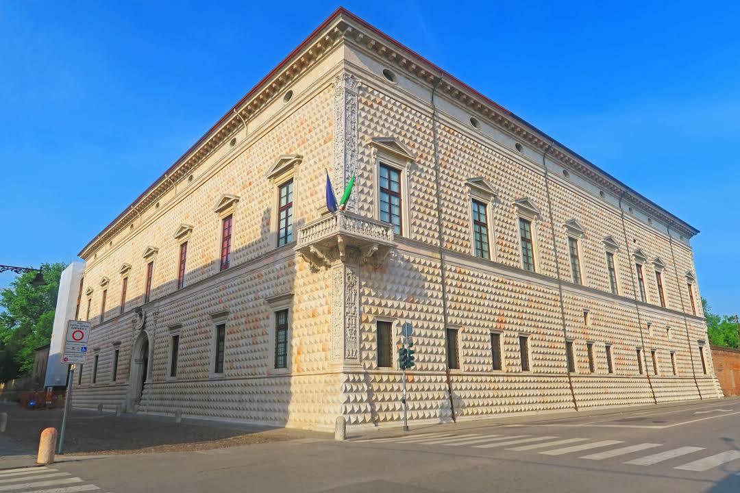 Diamanti Palace